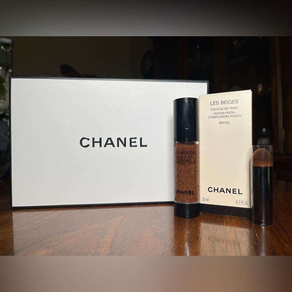 NIB- Chanel Les Beige Touche De Teint Water-Fresh Complexion Touch BR152 0.7 oz